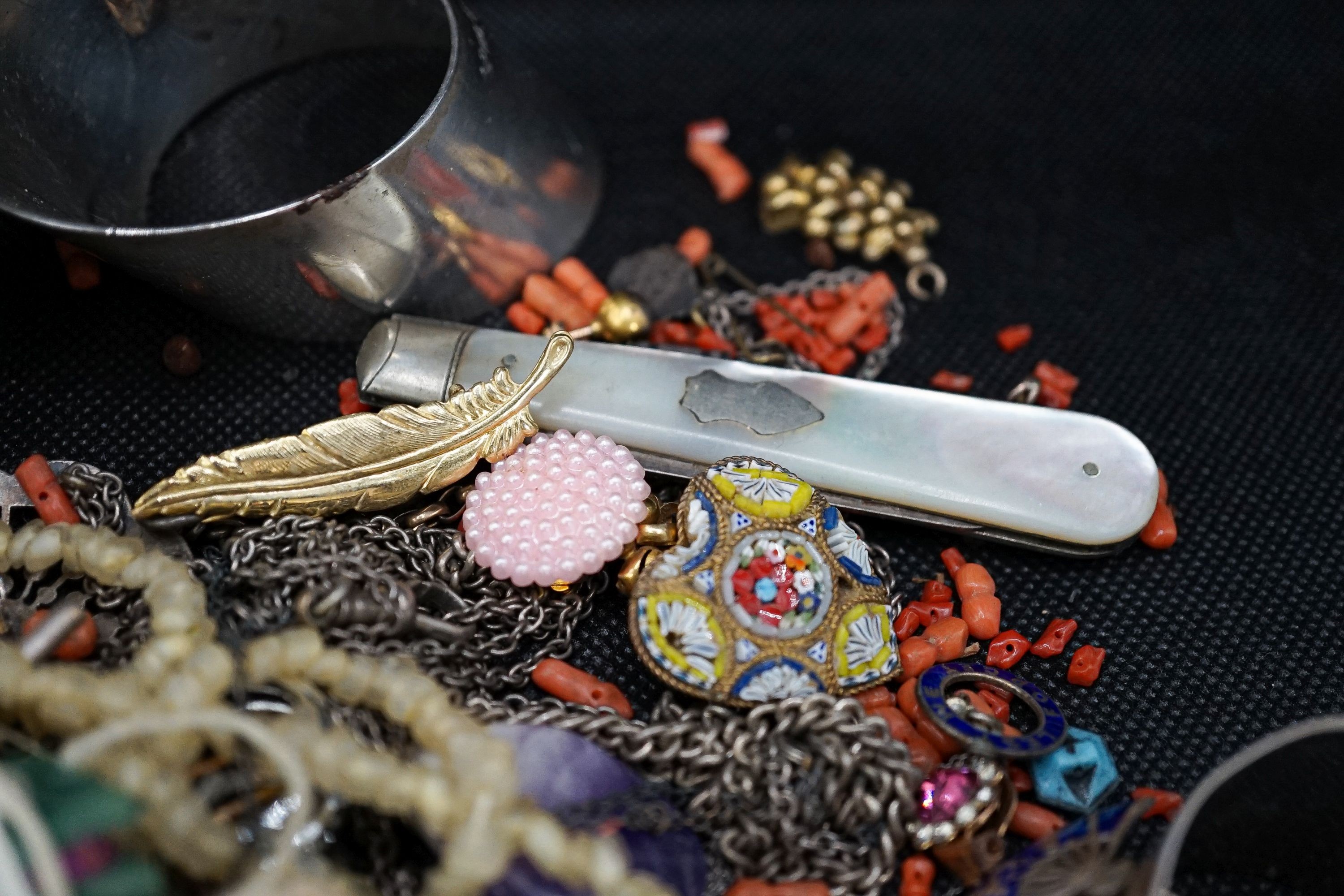 A group of mostly antique minor and costume jewellery